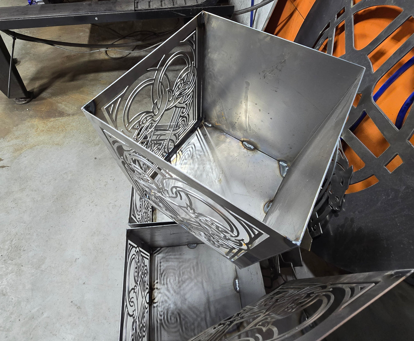 Valdres lykt i metall