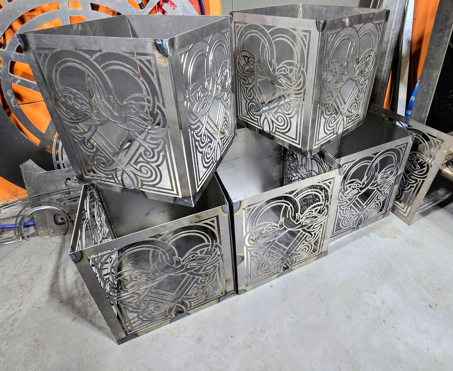 Valdres lykt i metall